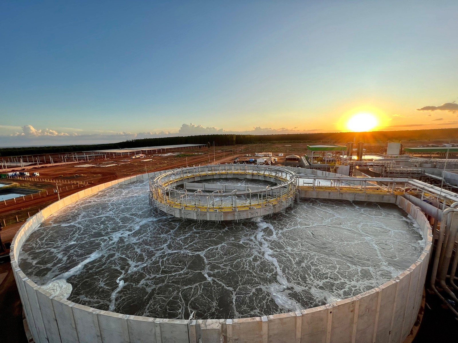 PENETRON ADMIX was specified by the project architect for all concrete water storage tanks and the paper mill’s wastewater treatment plant tanks.